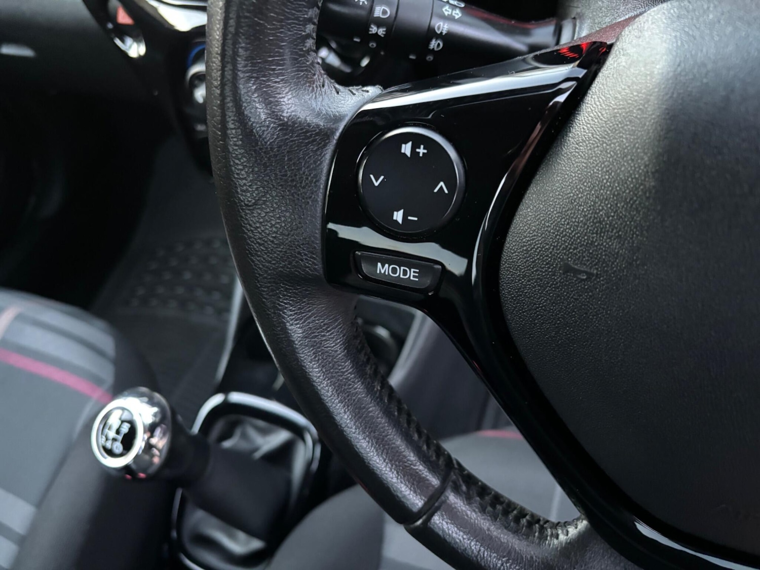 Used Peugeot 108 2015 for sale - 76942399: Photo 41