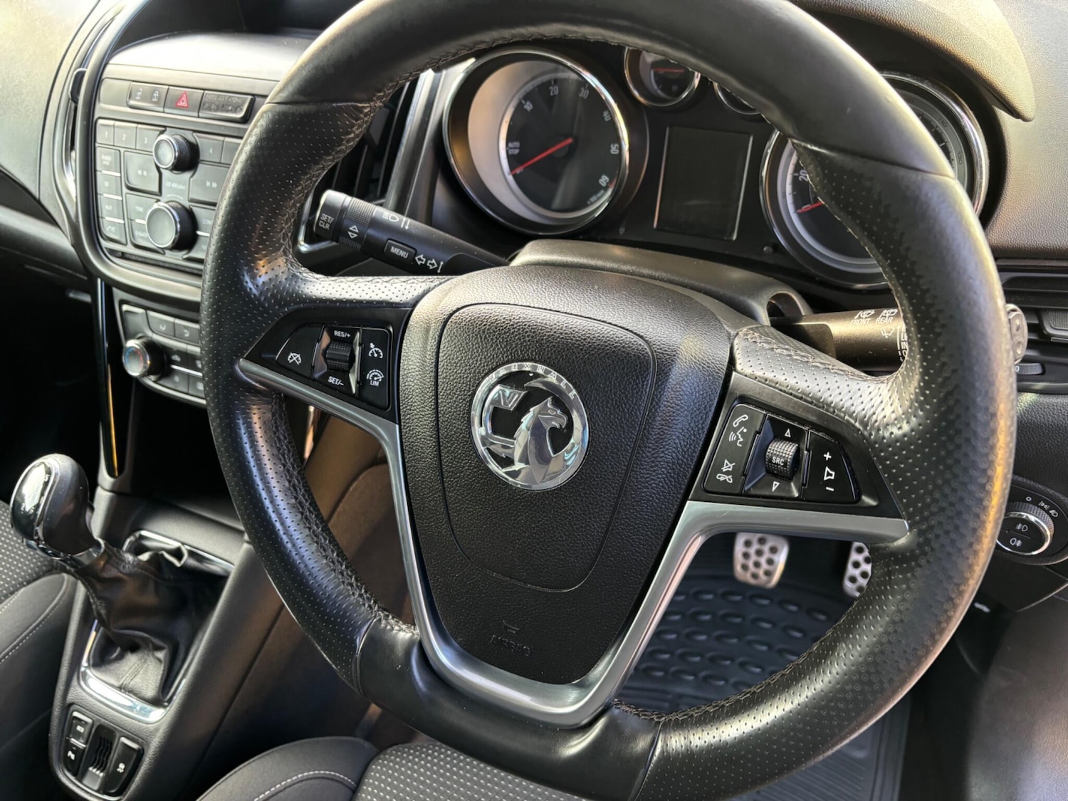 Used Vauxhall Zafira Tourer 2015 for sale - 77537721: Photo 18