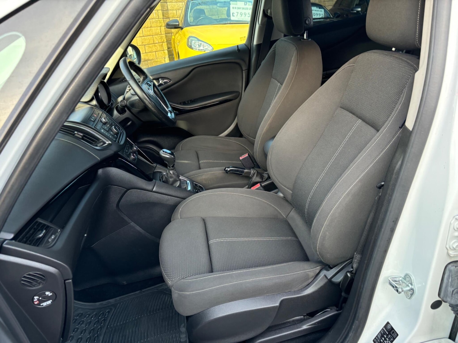 Used Vauxhall Zafira Tourer 2015 for sale - 77537721: Photo 26