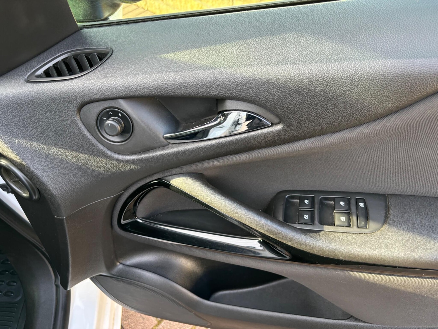 Used Vauxhall Zafira Tourer 2015 for sale - 77537721: Photo 33