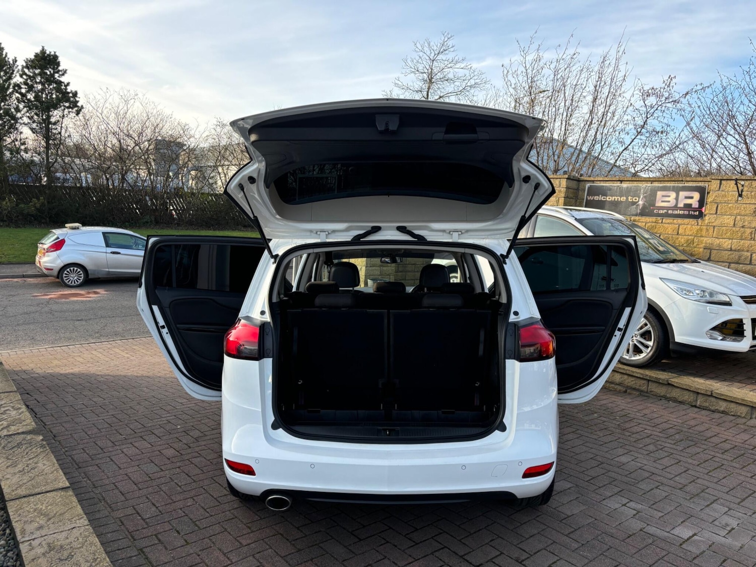 Used Vauxhall Zafira Tourer 2015 for sale - 77537721: Photo 48