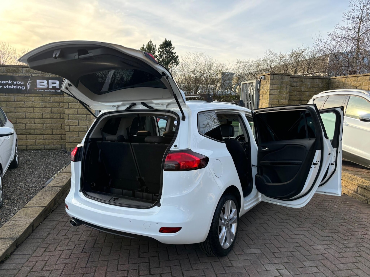 Used Vauxhall Zafira Tourer 2015 for sale - 77537721: Photo 49