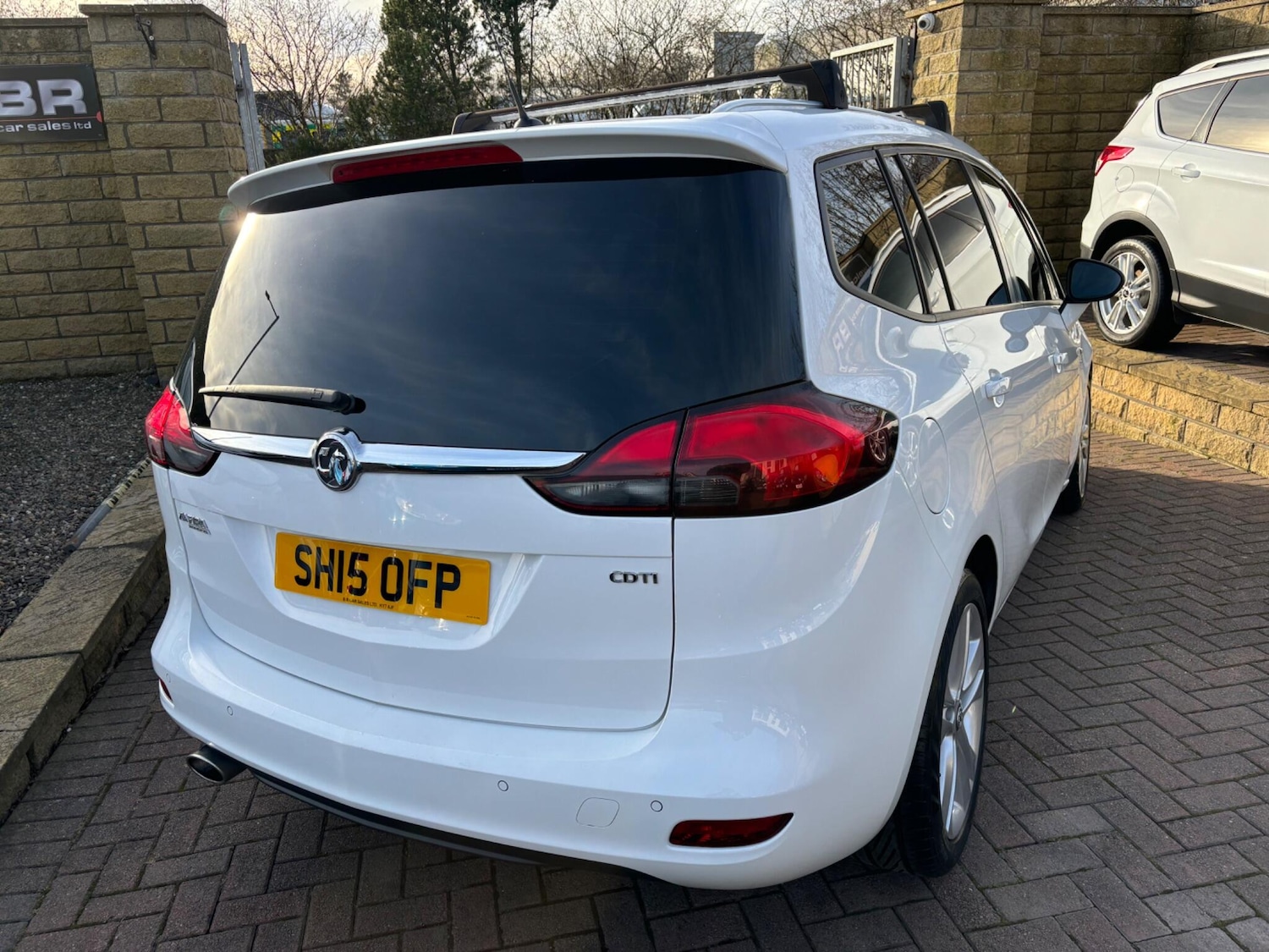 Used Vauxhall Zafira Tourer 2015 for sale - 77537721: Photo 8