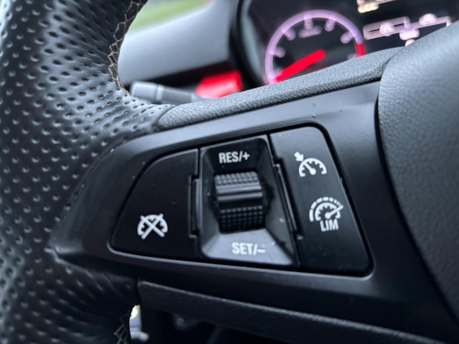 Used Vauxhall Corsa 2016 for sale - 77344308: Photo 32