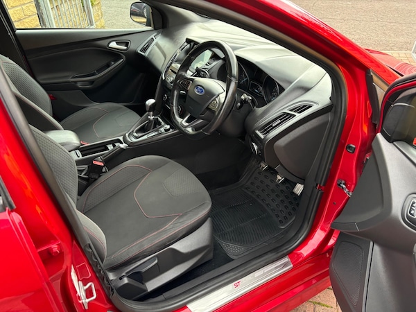 Used Ford Focus 2017 for sale - 76175258: Photo 24