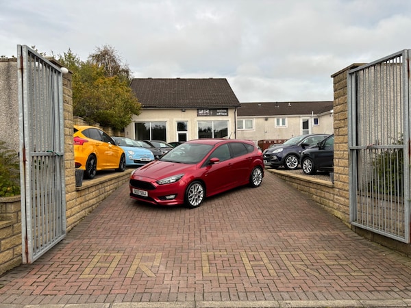 Used Ford Focus 2017 for sale - 76175258: Photo 3