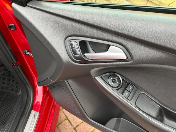 Used Ford Focus 2017 for sale - 76175258: Photo 44