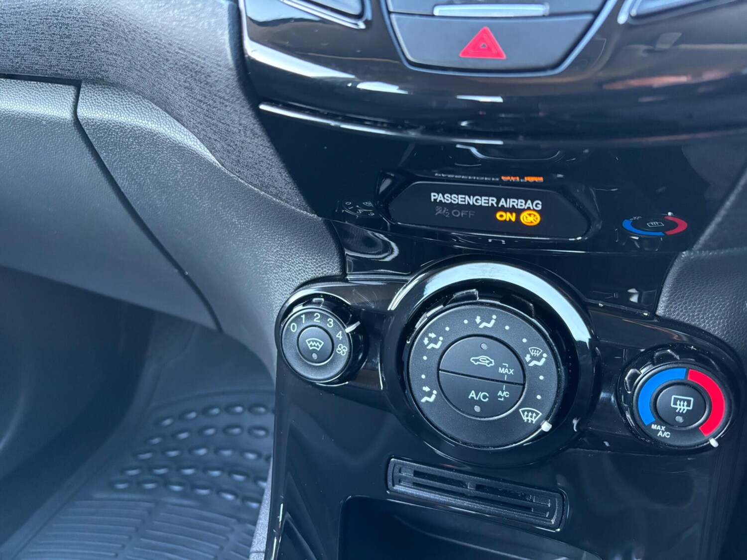 Used Ford Fiesta 2016 for sale - 76850057: Photo 38