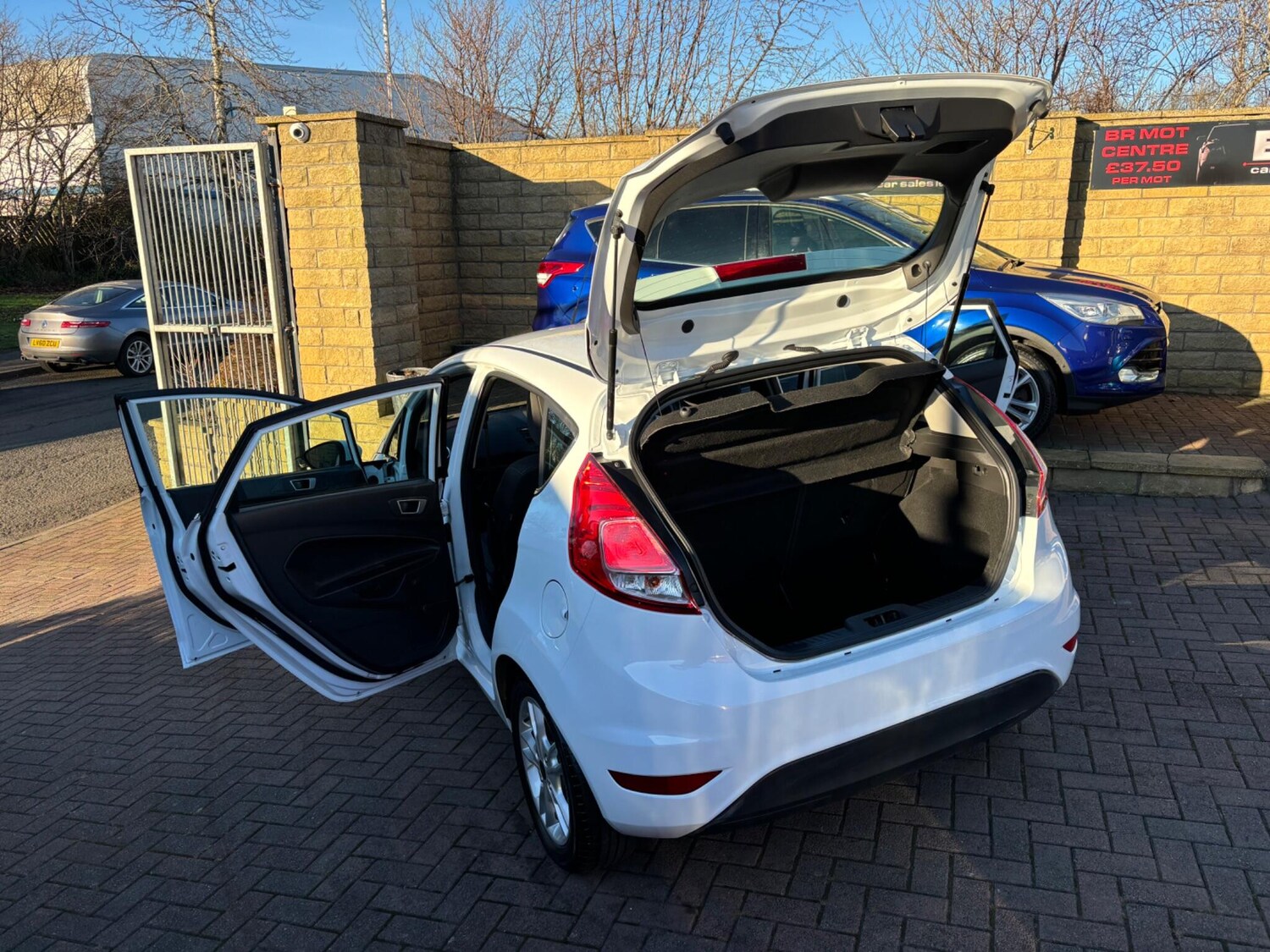 Used Ford Fiesta 2016 for sale - 76850057: Photo 59