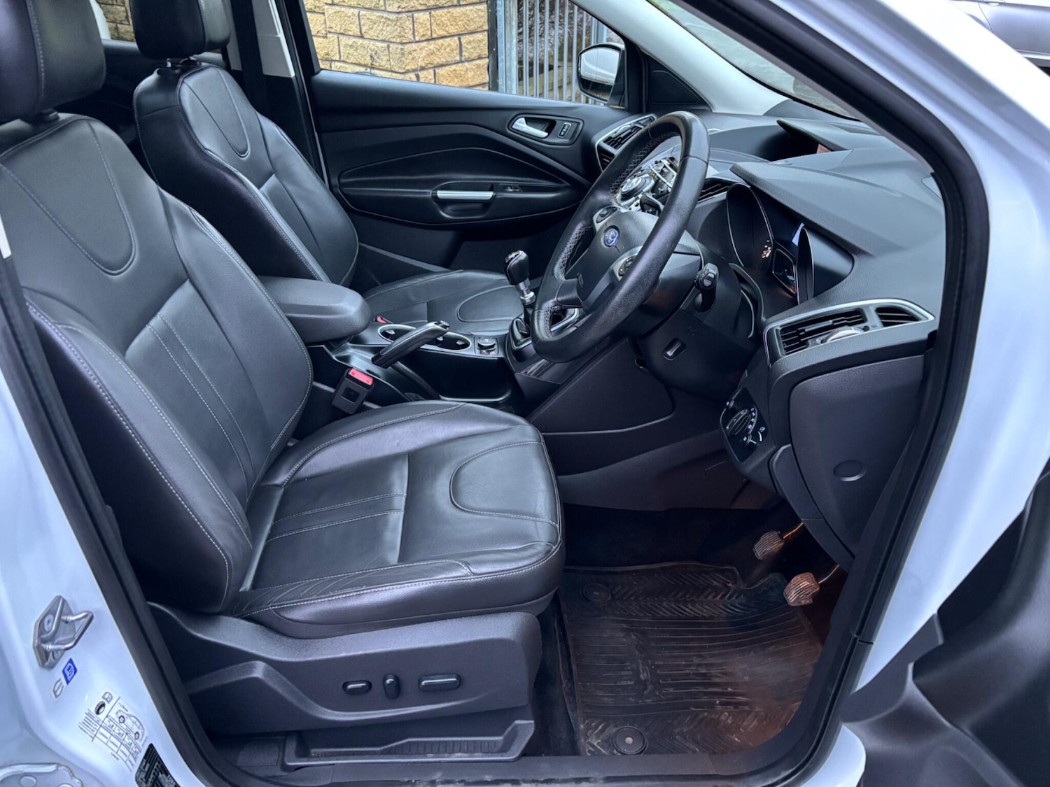 Used Ford Kuga 2015 for sale - 77597606: Photo 22