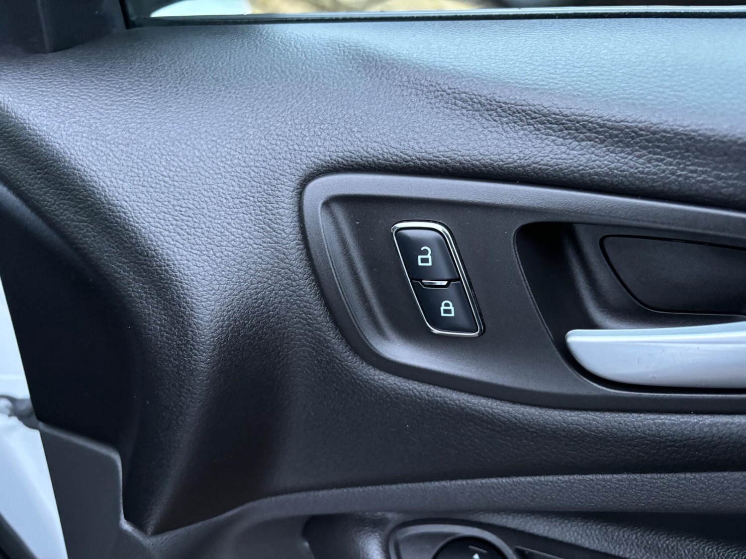 Used Ford Kuga 2015 for sale - 77597606: Photo 52