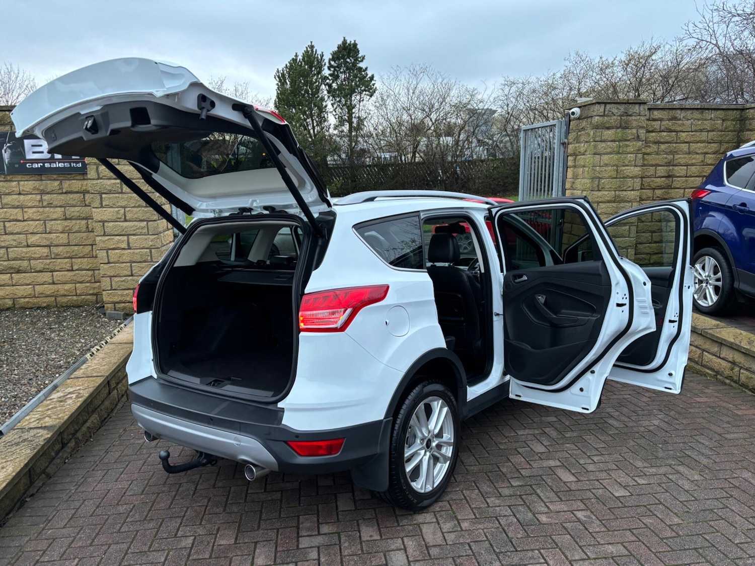 Used Ford Kuga 2015 for sale - 77597606: Photo 77