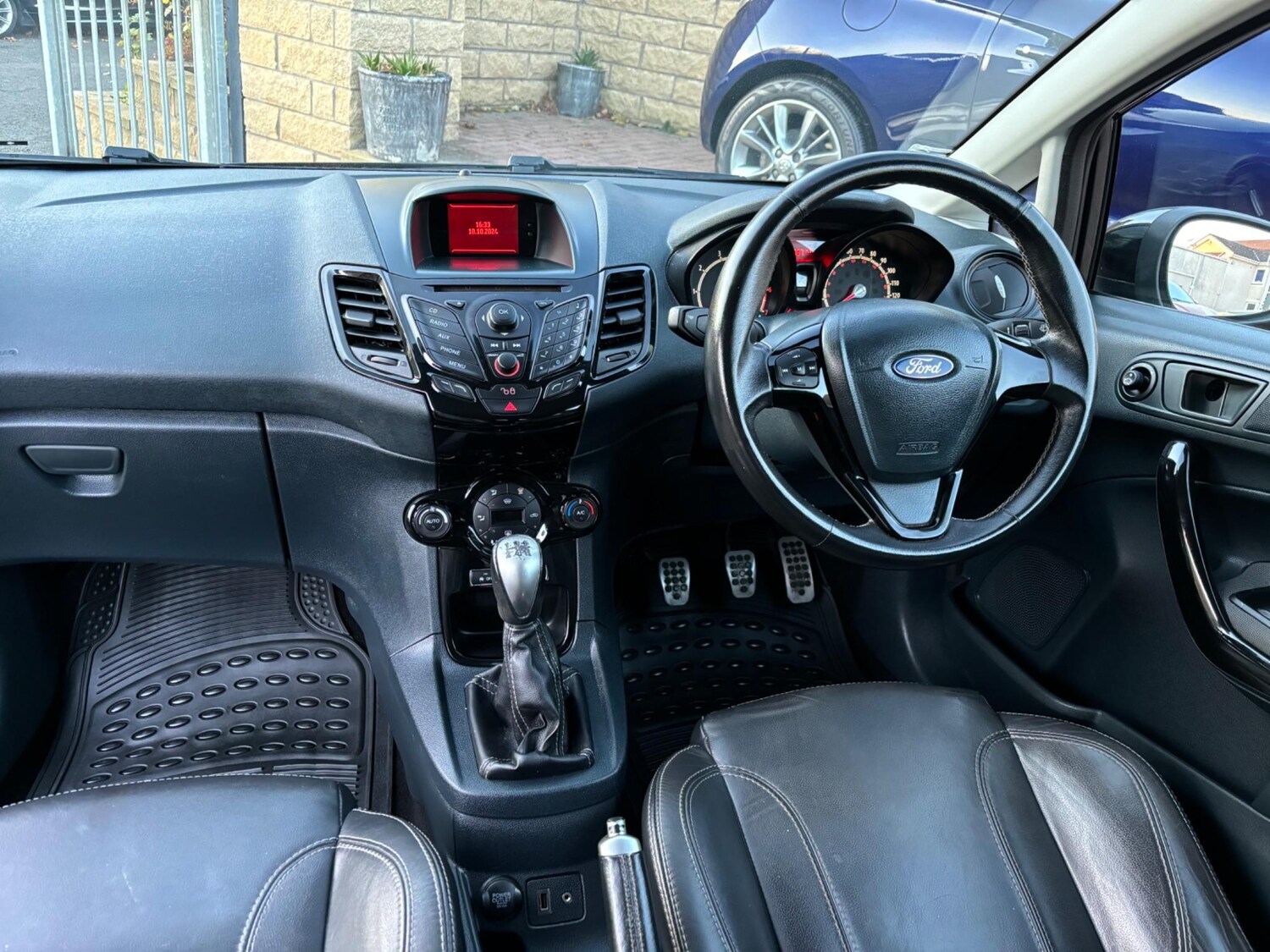 Used Ford Fiesta 2011 for sale - 76408856: Photo 26