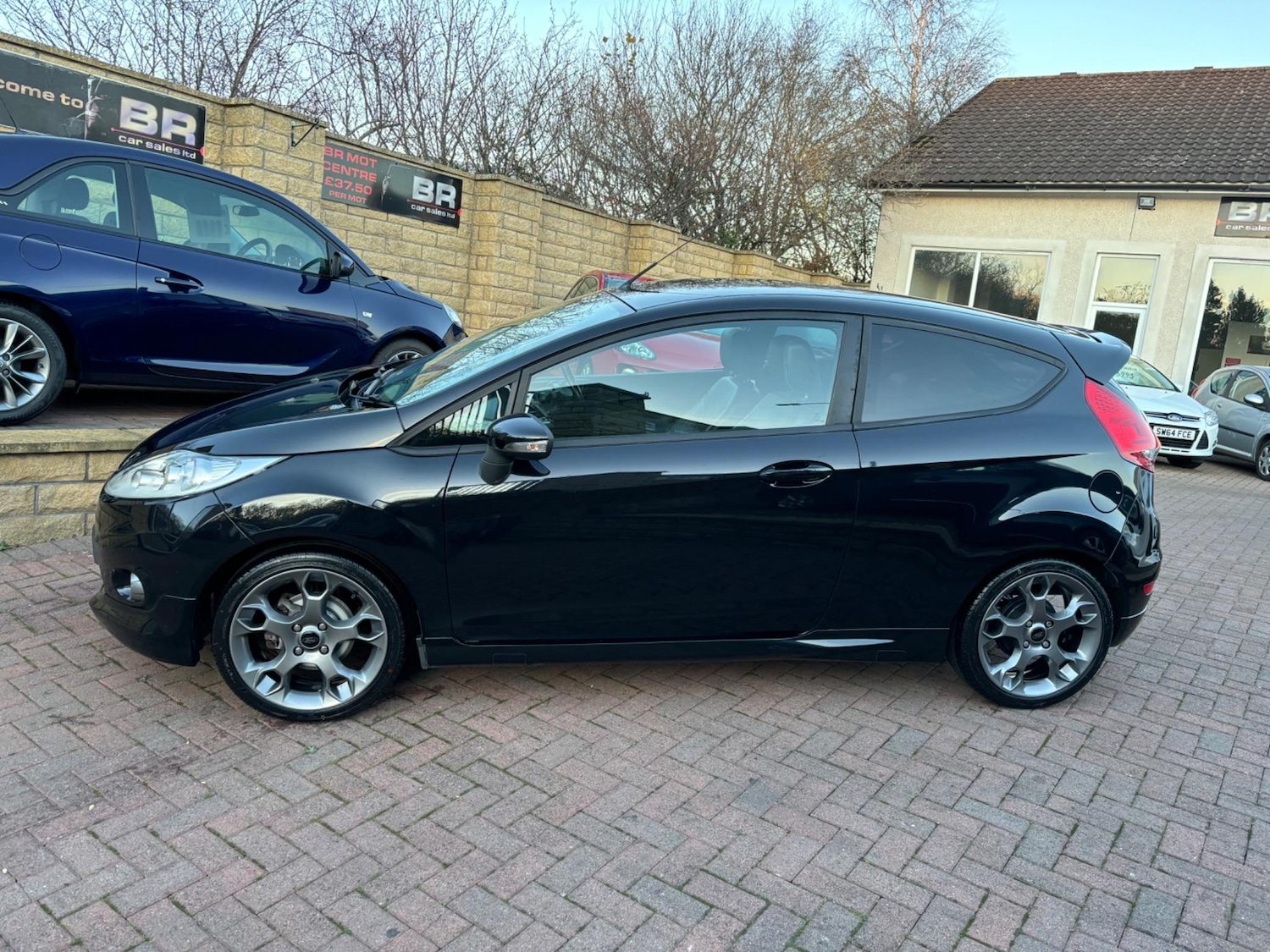 Used Ford Fiesta 2011 for sale - 76408856: Photo 6