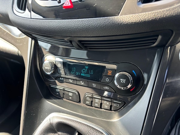 Used Ford Kuga 2015 for sale - 74642219: Photo 43