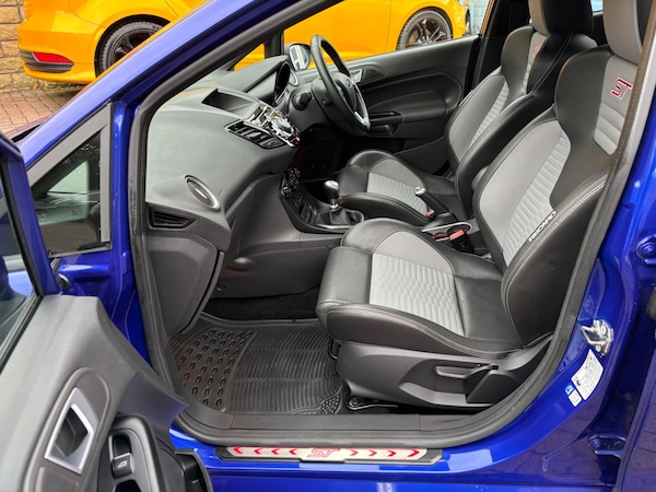 Used Ford Fiesta 2017 for sale - 76137801: Photo 30