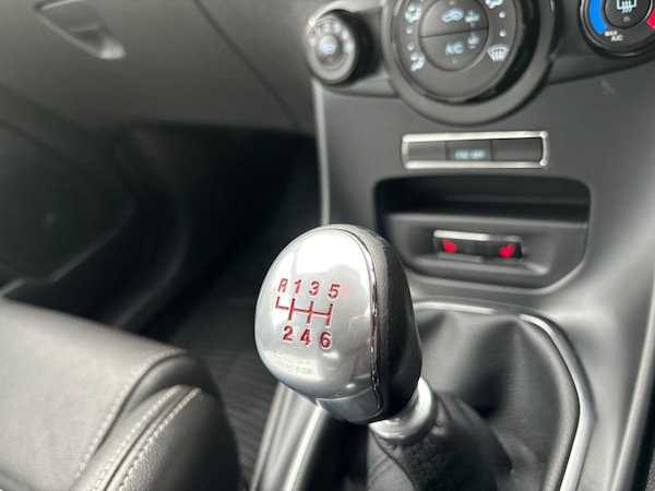 Used Ford Fiesta 2017 for sale - 76137801: Photo 41