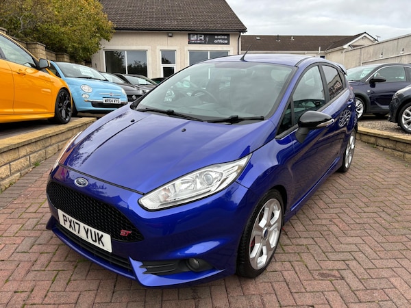 Used Ford Fiesta 2017 for sale - 76137801: Photo 4