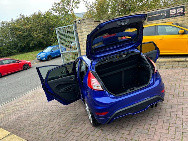 Used Ford Fiesta 2017 for sale - 76137801: Photo 67