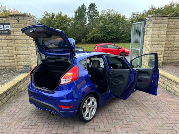 Used Ford Fiesta 2017 for sale - 76137801: Photo 69