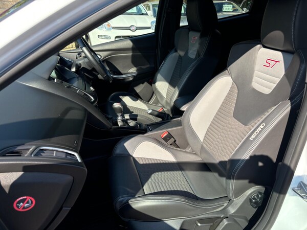 Used Ford Focus 2016 for sale - 75551803: Photo 30