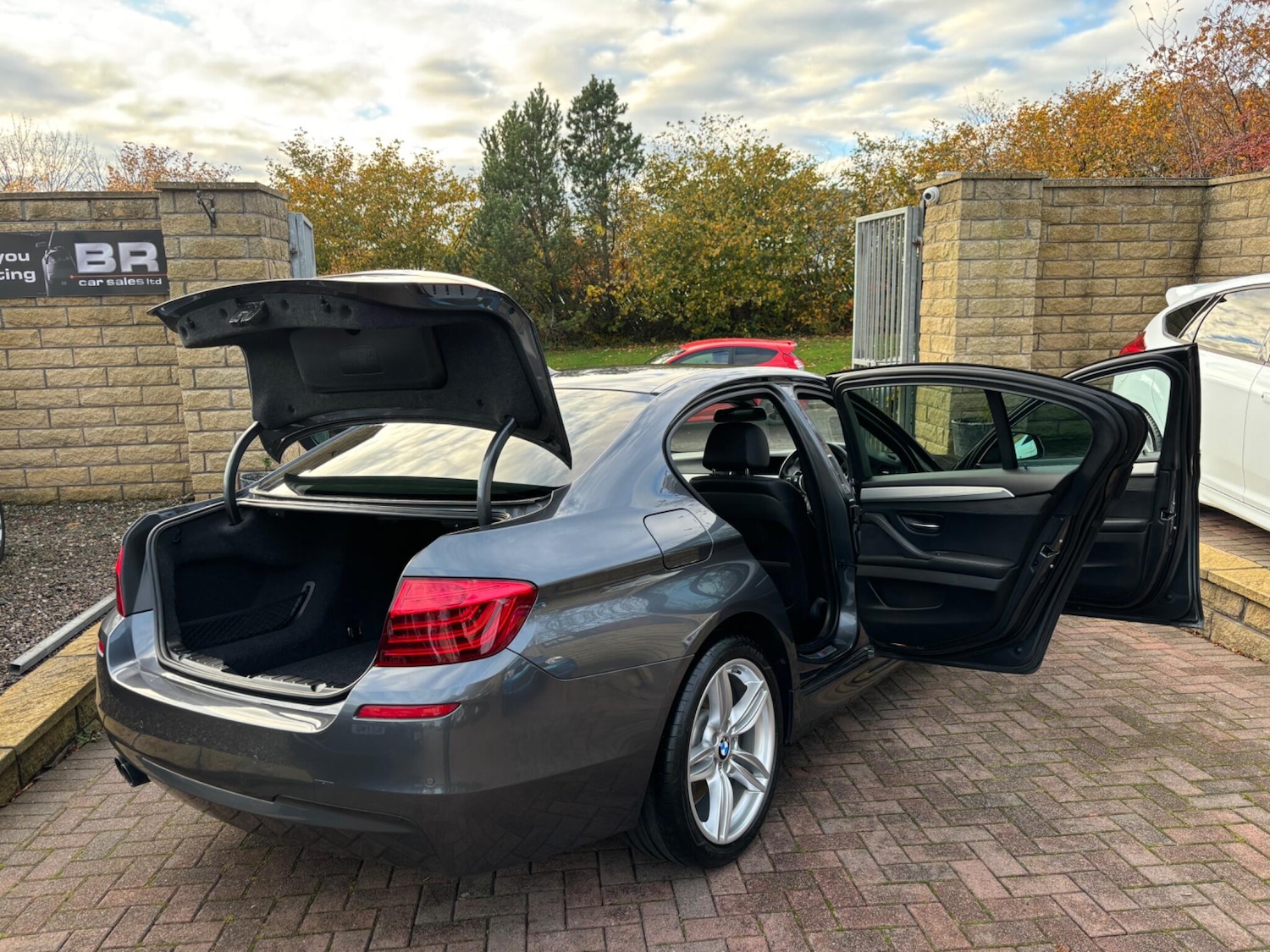 Used BMW 5 Series 2016 for sale - 76484539: Photo 96