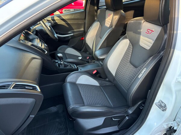 Used Ford Focus 2017 for sale - 75681970: Photo 29