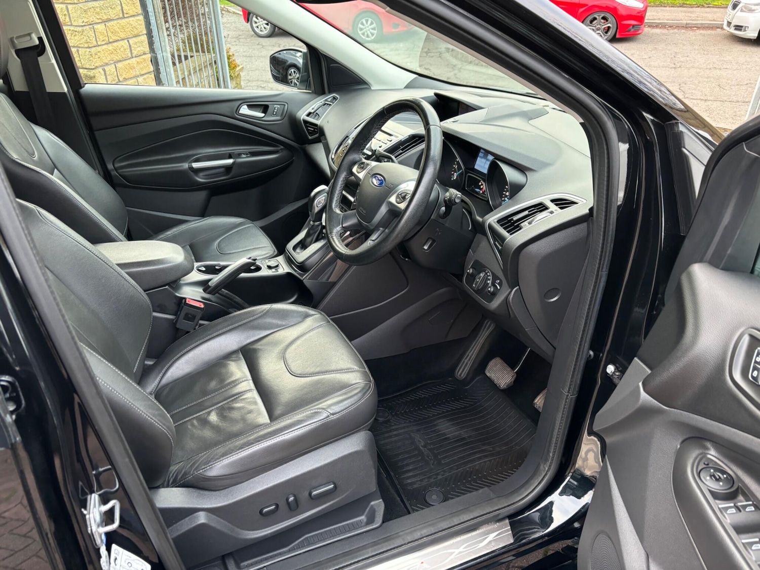 Used Ford Kuga 2015 for sale - 77029247: Photo 26