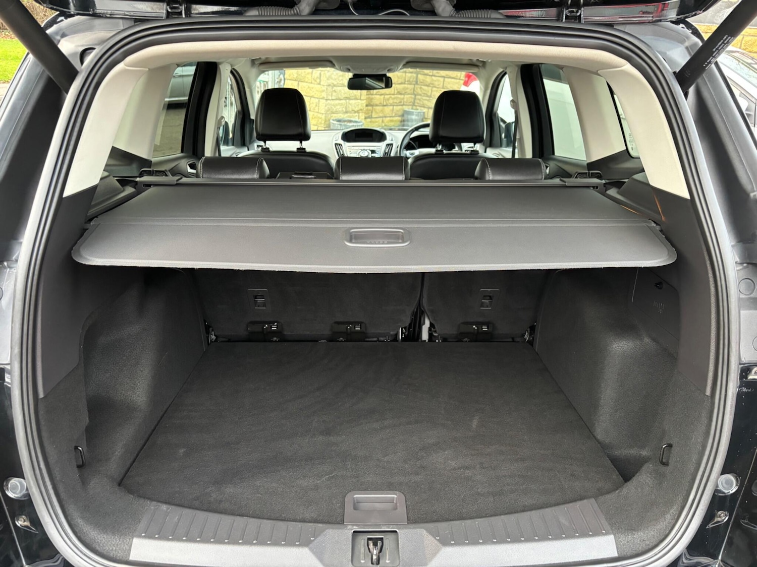 Used Ford Kuga 2015 for sale - 77029247: Photo 35