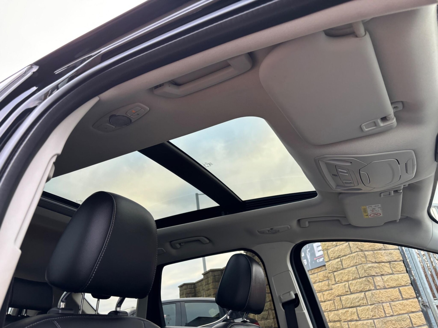 Used Ford Kuga 2015 for sale - 77029247: Photo 42