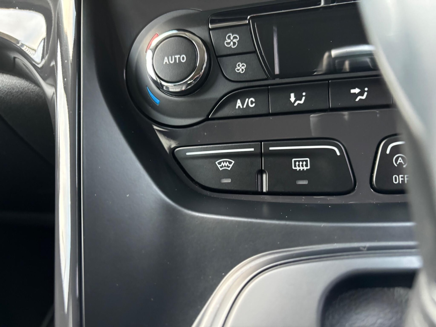 Used Ford Kuga 2015 for sale - 77029247: Photo 47