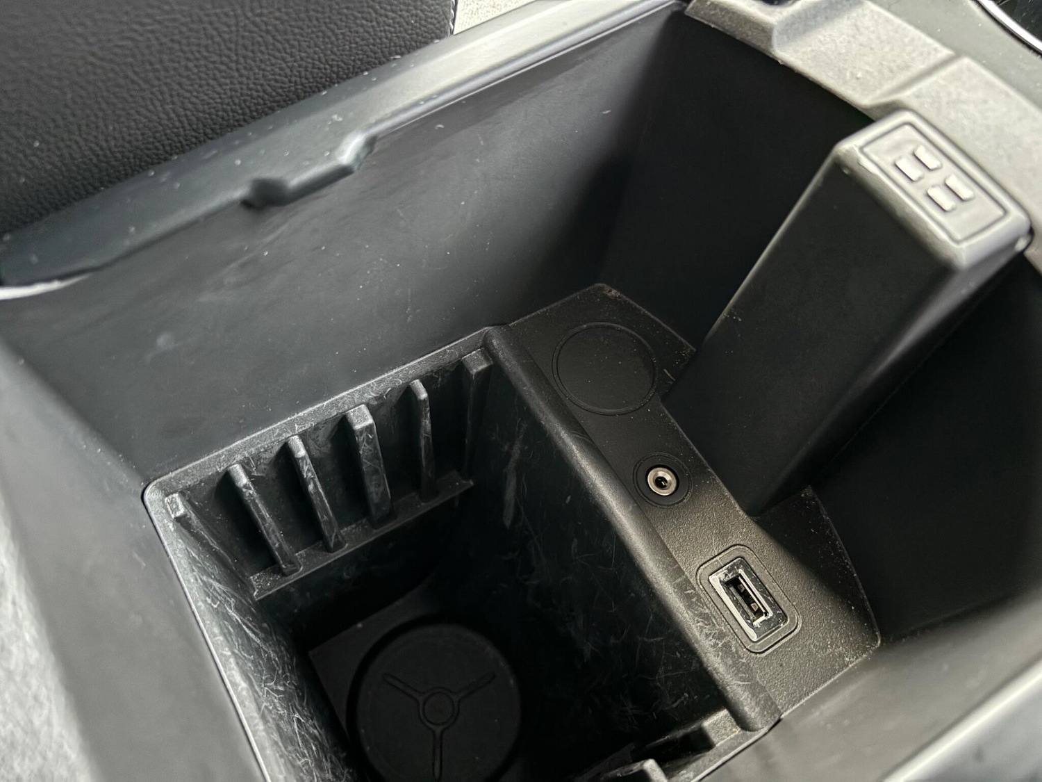 Used Ford Kuga 2015 for sale - 77029247: Photo 50