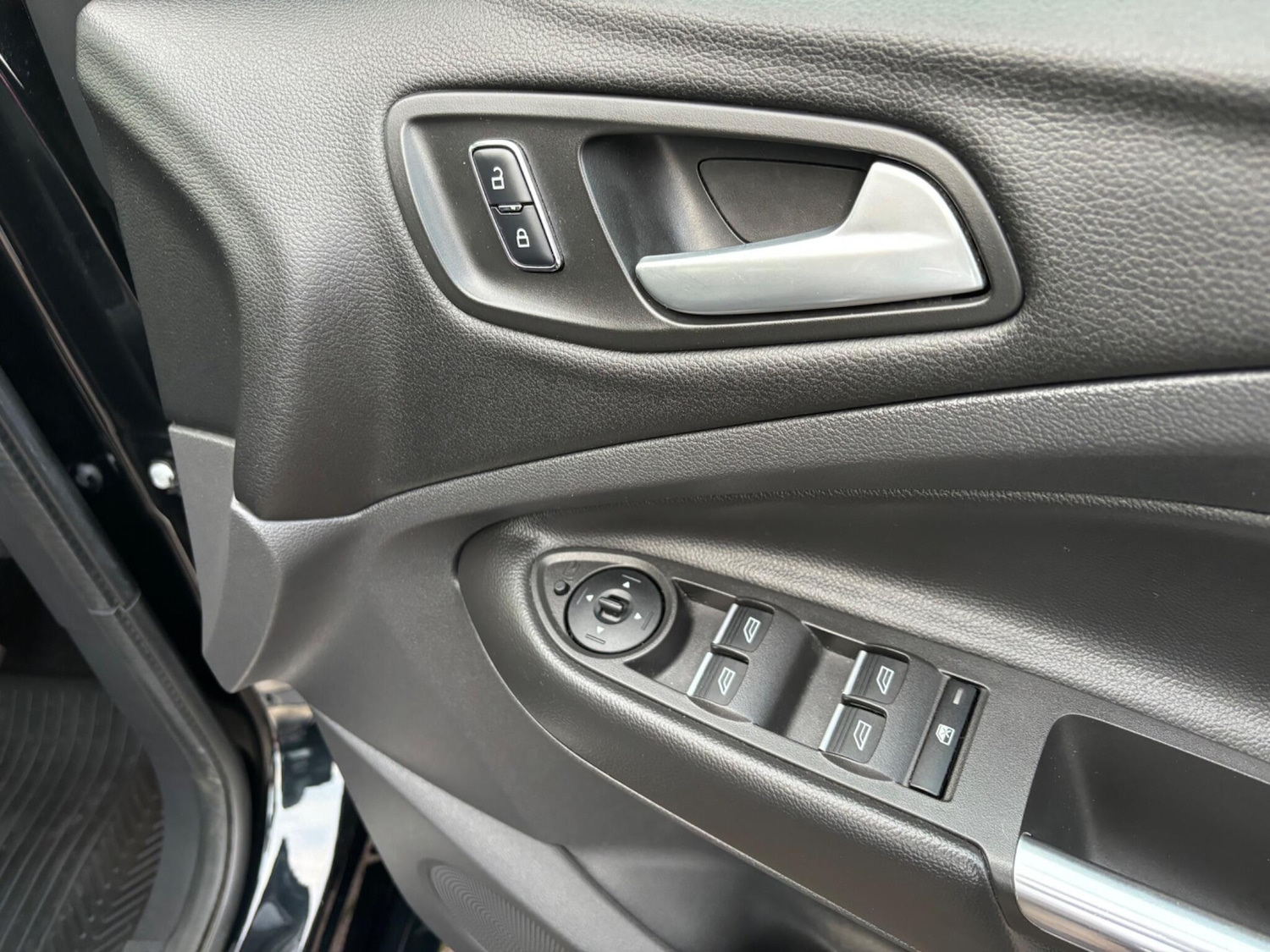 Used Ford Kuga 2015 for sale - 77029247: Photo 54