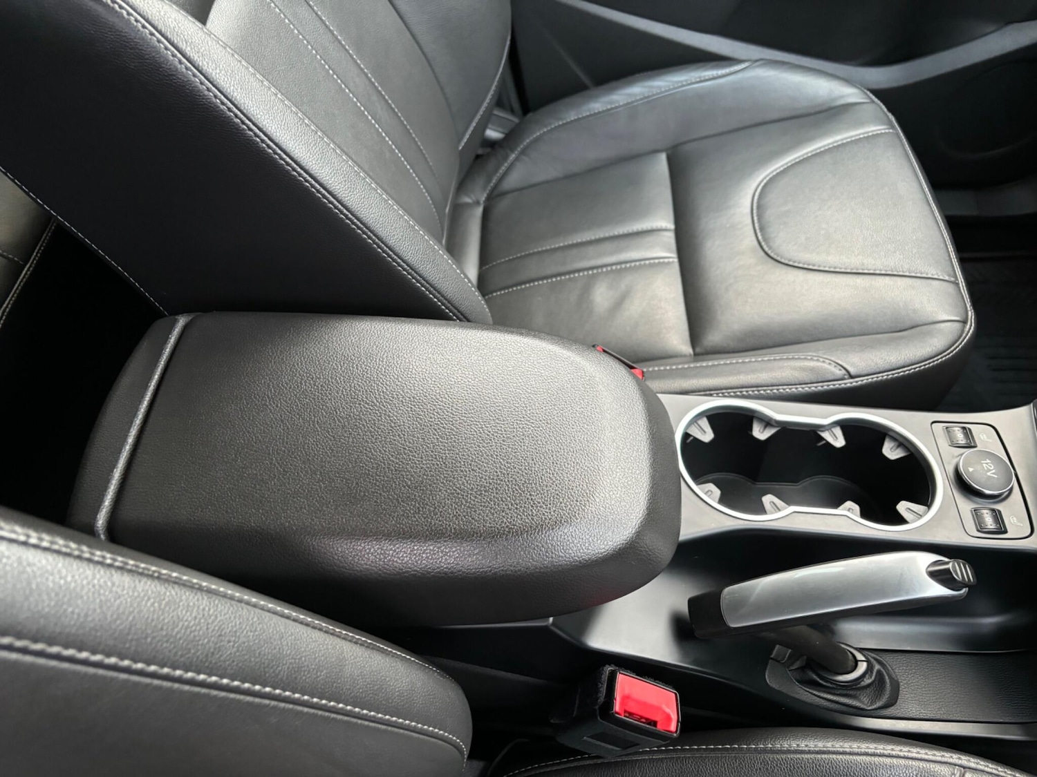 Used Ford Kuga 2015 for sale - 77029247: Photo 64