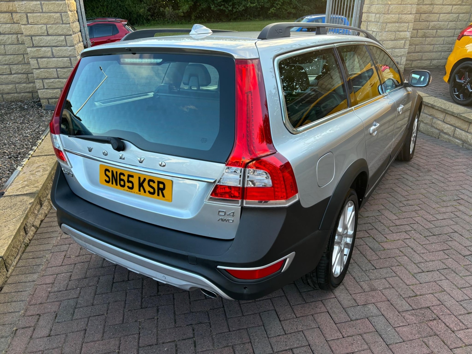 Used Volvo XC70 2015 for sale - 76326715: Photo 10