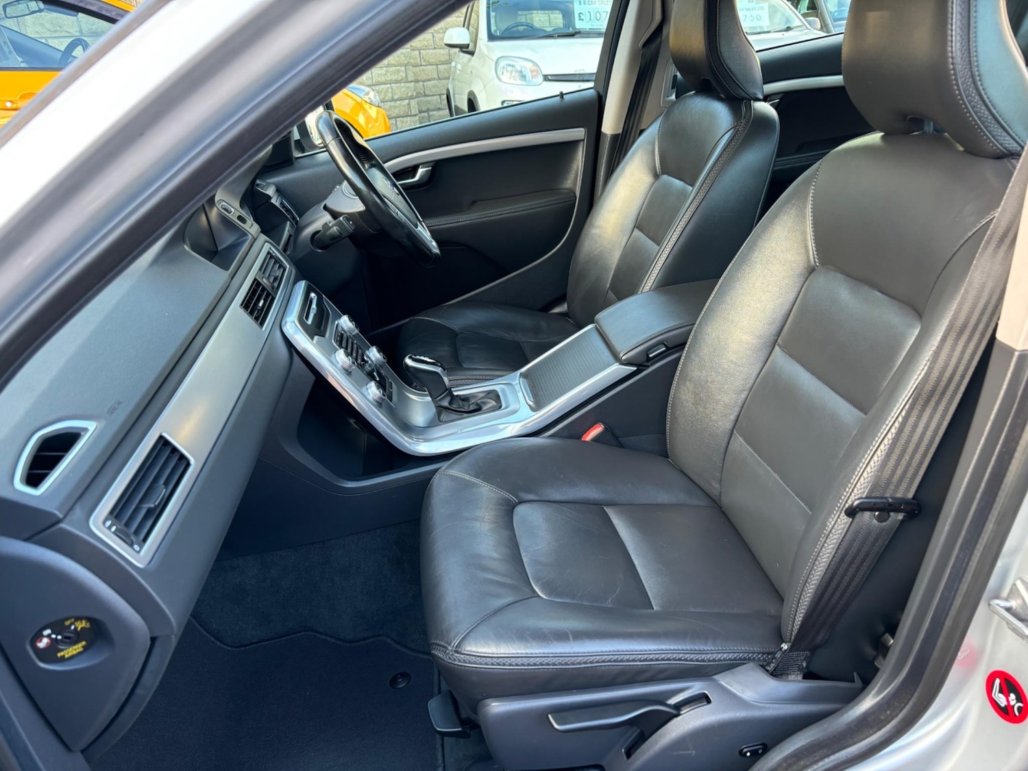 Used Volvo XC70 2015 for sale - 76326715: Photo 30
