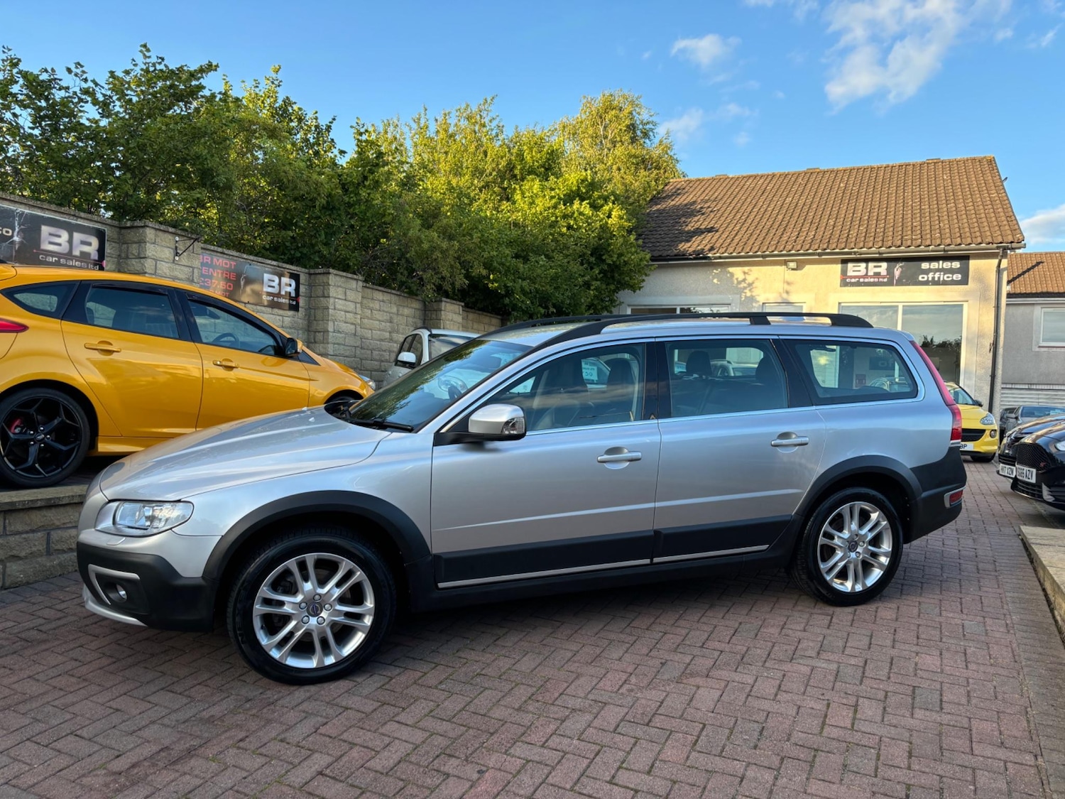 Used Volvo XC70 2015 for sale - 76326715: Photo 5