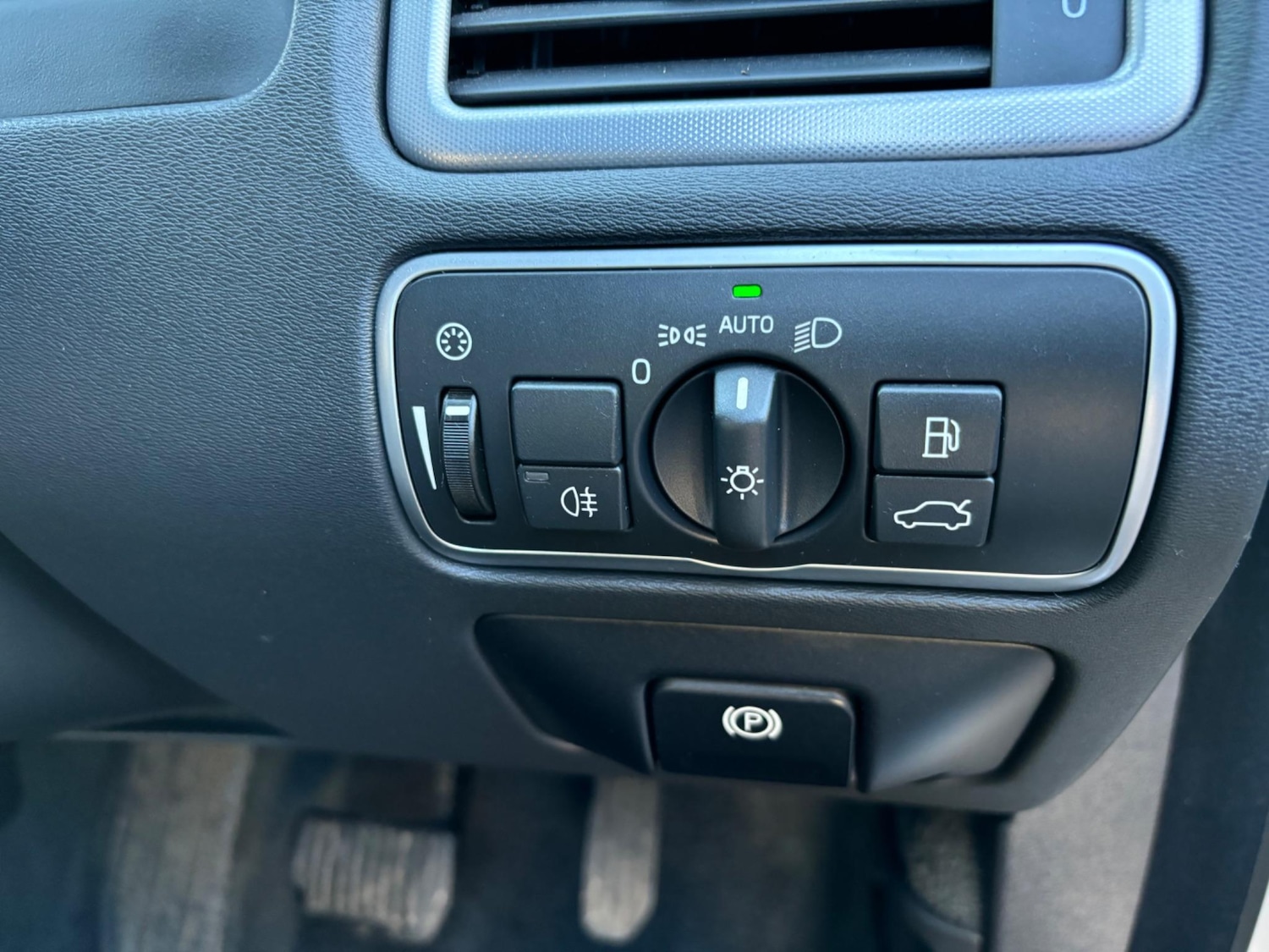 Used Volvo XC70 2015 for sale - 76326715: Photo 53