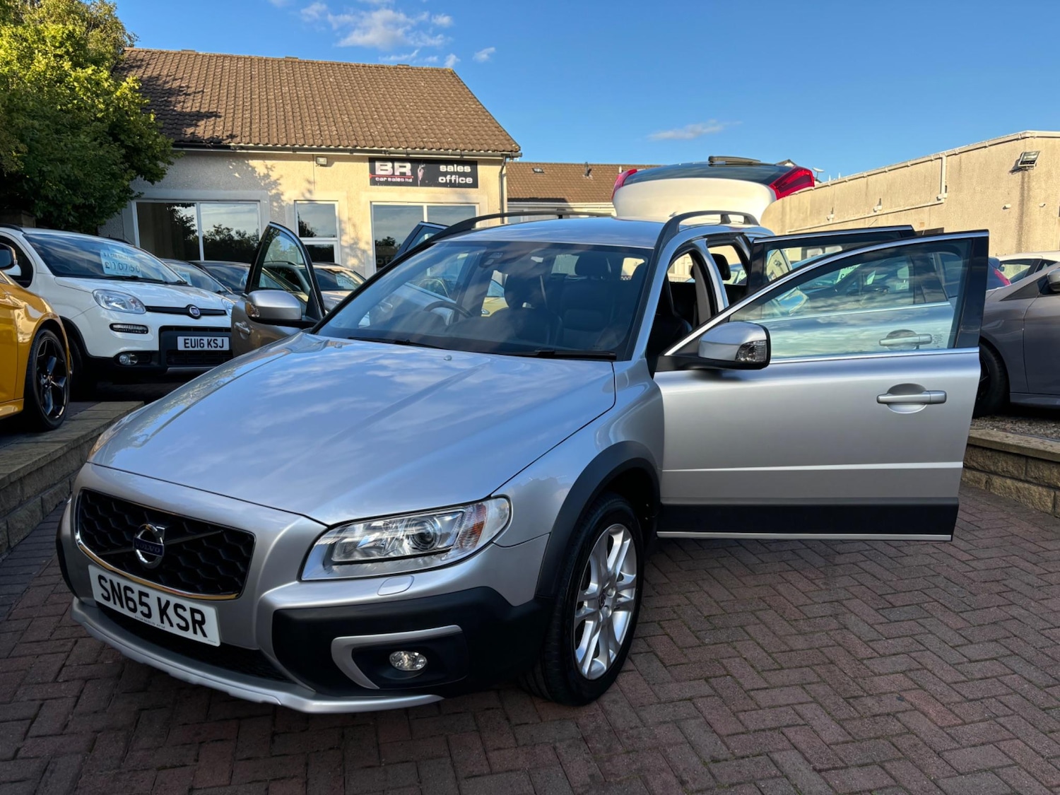Used Volvo XC70 2015 for sale - 76326715: Photo 79