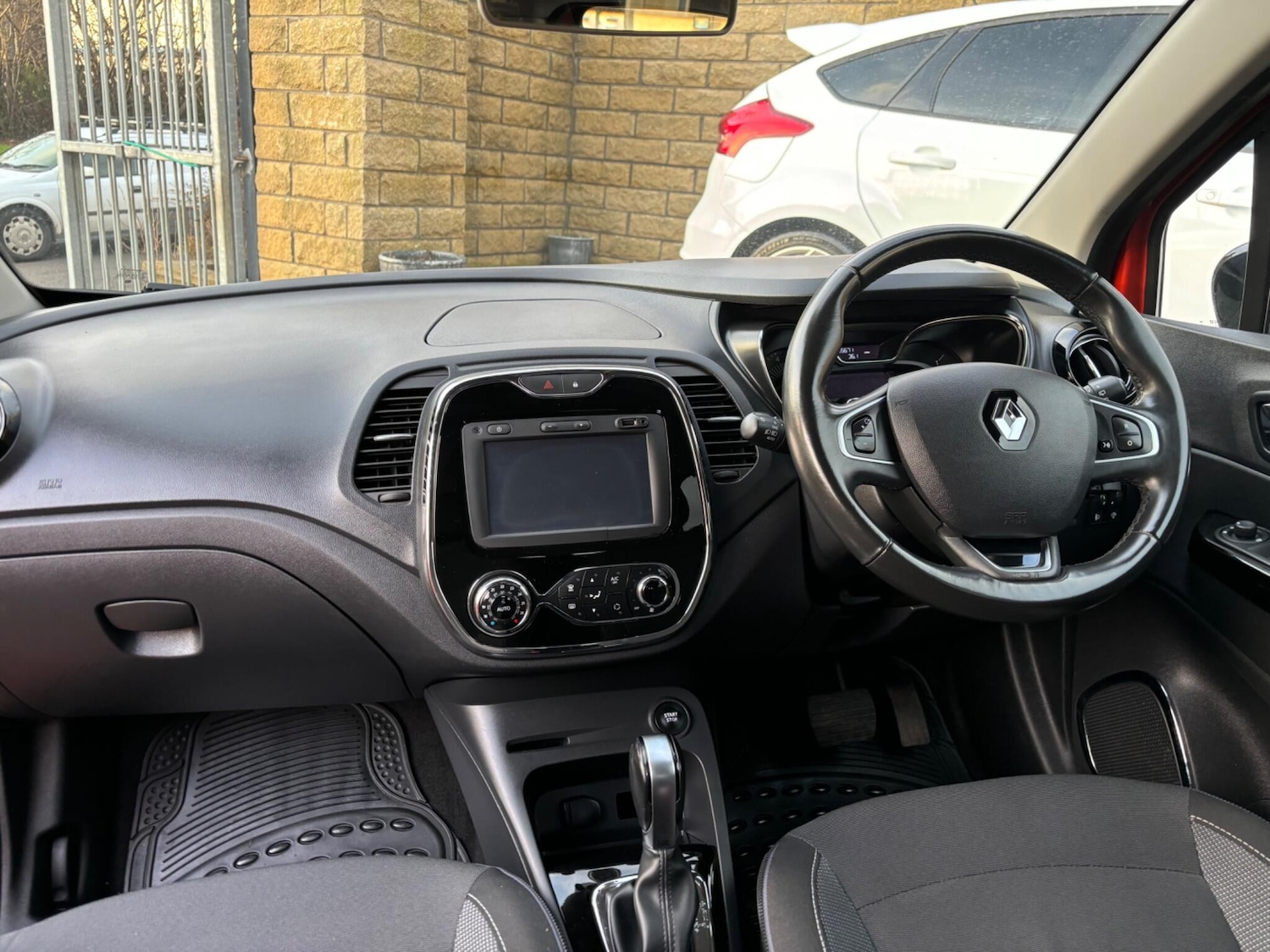 Used Renault Captur 2016 for sale - 75905757: Photo 23