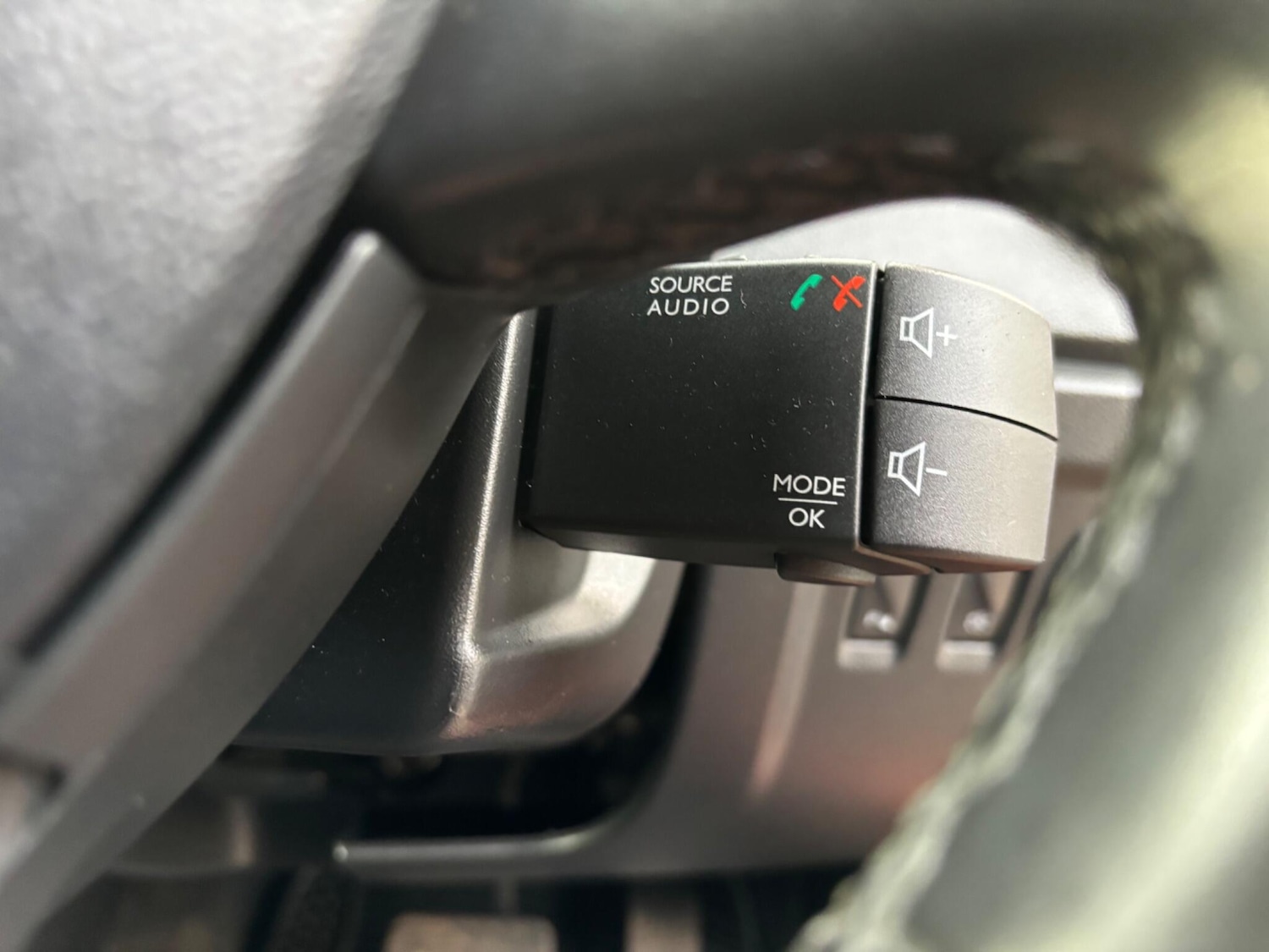 Used Renault Captur 2016 for sale - 75905757: Photo 39