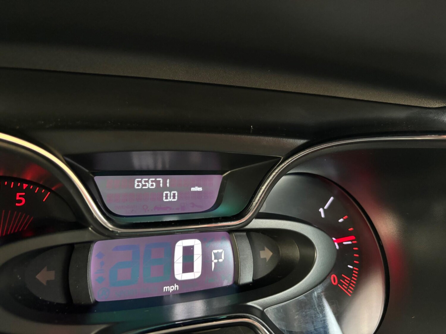 Used Renault Captur 2016 for sale - 75905757: Photo 47