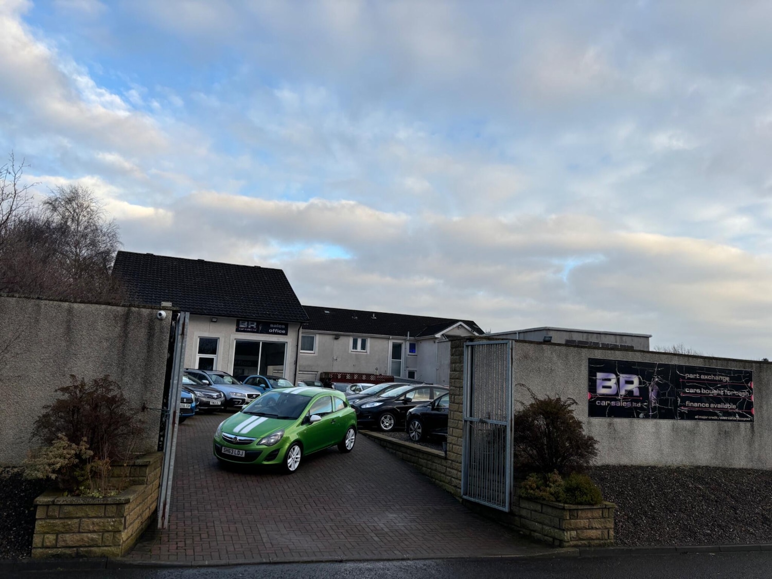 Used Vauxhall Corsa 2013 for sale - 76849693: Photo 2