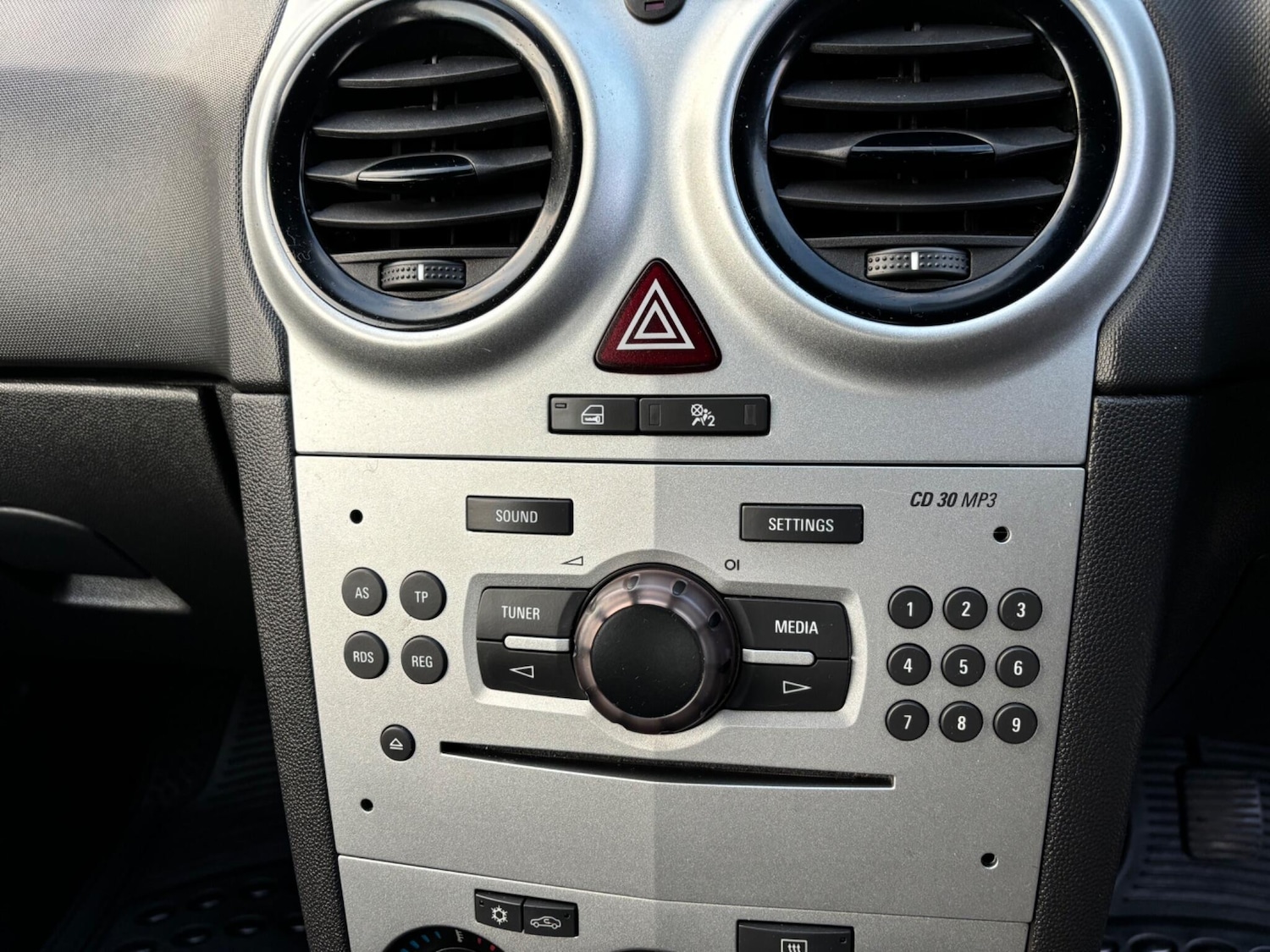 Used Vauxhall Corsa 2013 for sale - 76849693: Photo 34