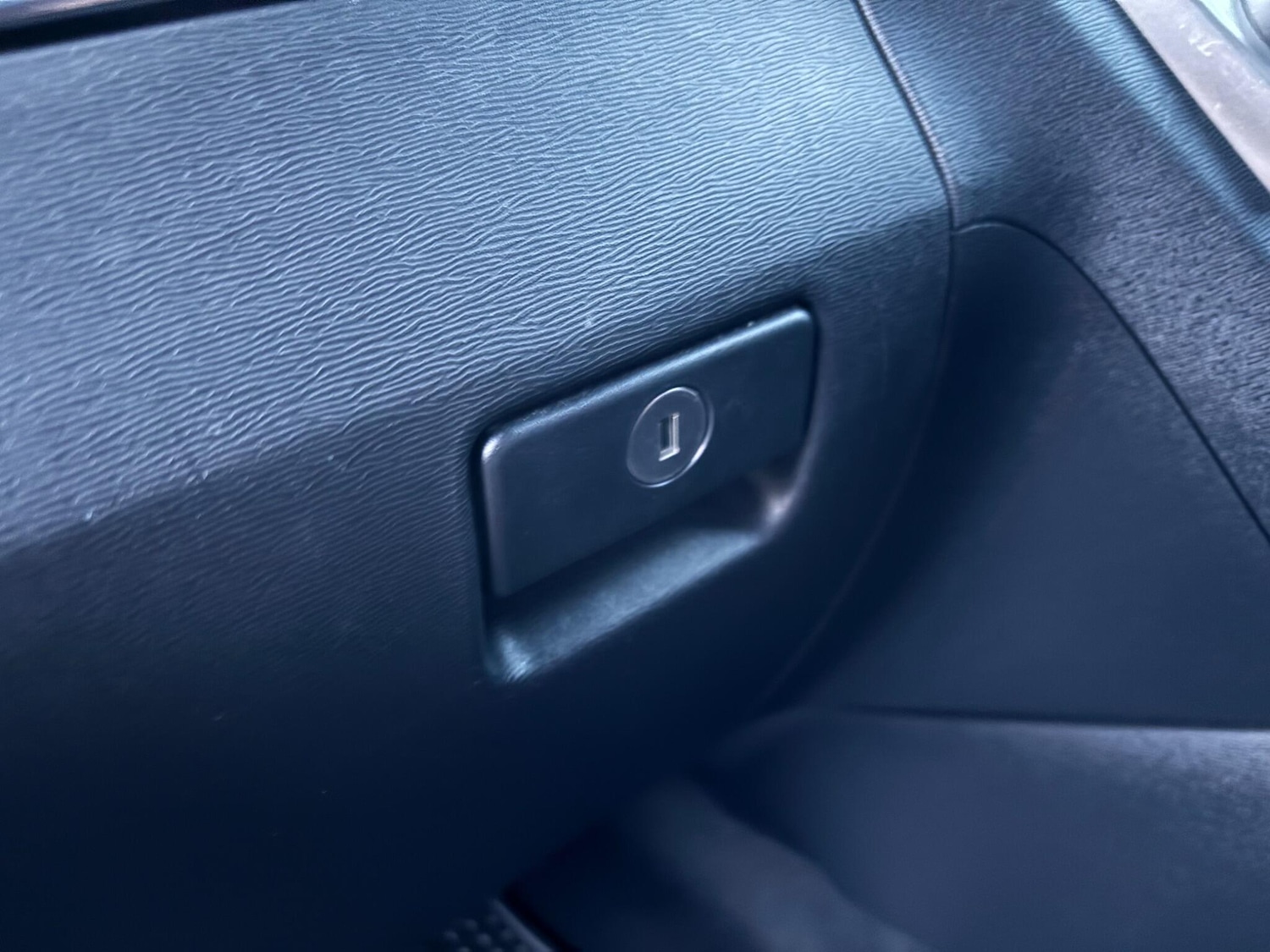 Used Toyota Avensis 2015 for sale - 75658567: Photo 59