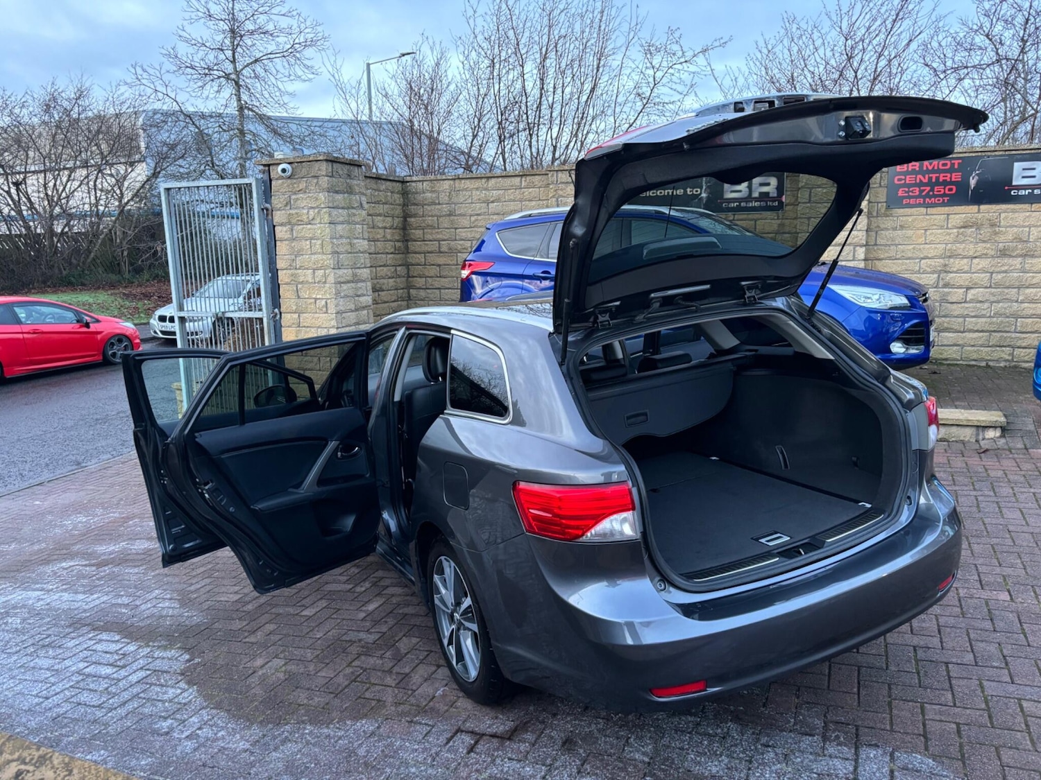 Used Toyota Avensis 2015 for sale - 75658567: Photo 75