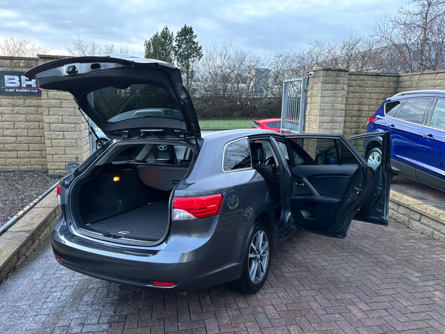 Used Toyota Avensis 2015 for sale - 75658567: Photo 77