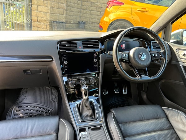Used Volkswagen Golf 2017 for sale - 75351284: Photo 21