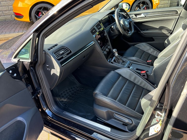 Used Volkswagen Golf 2017 for sale - 75351284: Photo 25