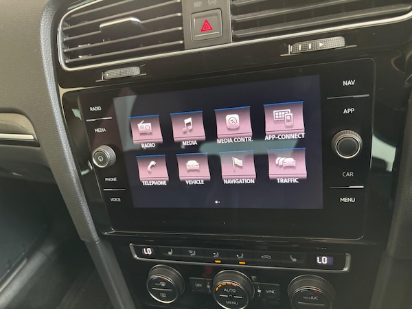 Used Volkswagen Golf 2017 for sale - 75351284: Photo 37